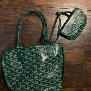 Green Patterned Tote Bag with Matching Pouch